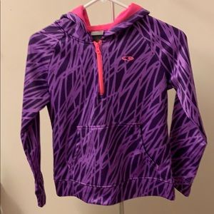 Hooded light pullover jacket